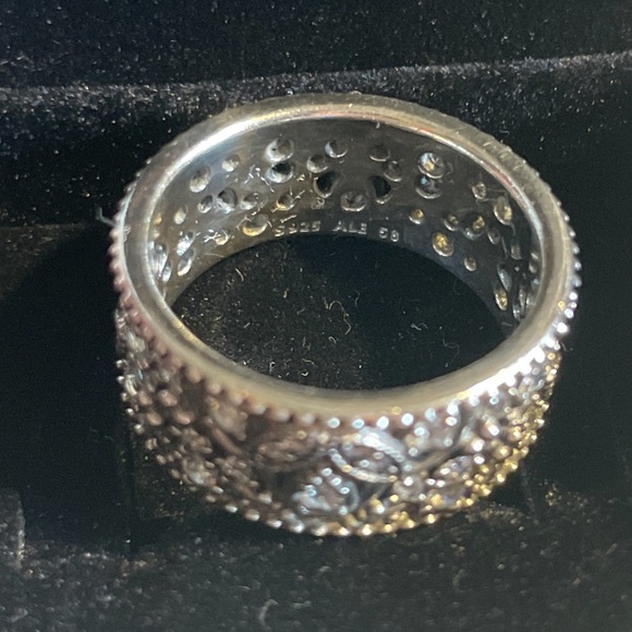 Authentic Pandora Shimmering Leaves Silver CZ Ring size 8.5 - Picture 4 of 4